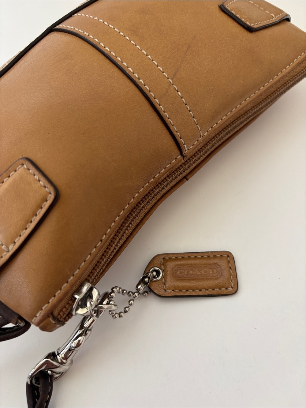 Rare Vintage Coach Hampton Leather Buckle Wristlet Mini Hobo Concert Saddle Tan - Picture 4 of 11